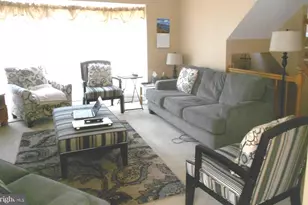 12020 Lisa Marie Ct, Fairfax, VA 22033 - Photo 3