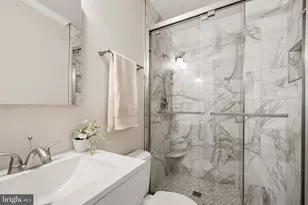 6317 Buffie Ct, Burke, VA 22015 - Photo 17