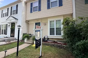 14942 Ampstead Ct, Centreville, VA 20120 - Photo 3