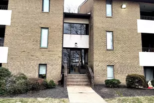527 Florida Ave, Herndon, VA 20170 - Photo 1