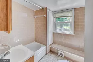 6641 Barrett Rd, Falls Church, VA 22042 - Photo 25