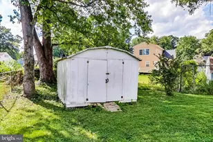 6641 Barrett Rd, Falls Church, VA 22042 - Photo 45