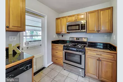 6641 Barrett Road, Falls Church, VA 22042 - Photo 9
