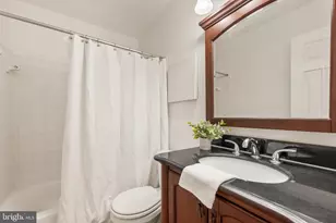 9125 Galbreth Ct, Springfield, VA 22153 - Photo 21