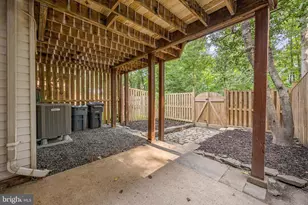 9125 Galbreth Ct, Springfield, VA 22153 - Photo 29