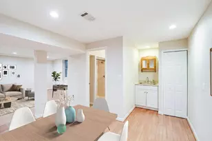 6110 Franconia Station Ln, Alexandria, VA 22310 - Photo 3