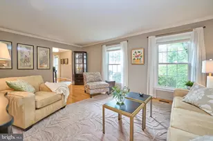 3091 Cobb Hill Ln, Oakton, VA 22124 - Photo 9