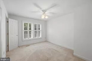 6090 Joust Ln, Alexandria, VA 22315 - Photo 17