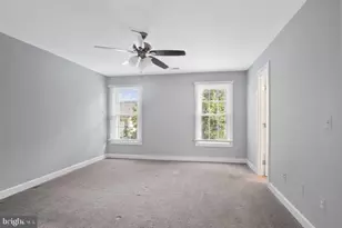 7439 Heatherfield Ln, Alexandria, VA 22315 - Photo 17