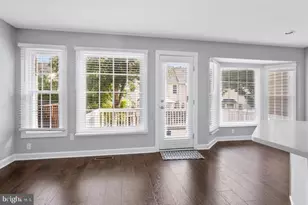 7439 Heatherfield Ln, Alexandria, VA 22315 - Photo 5