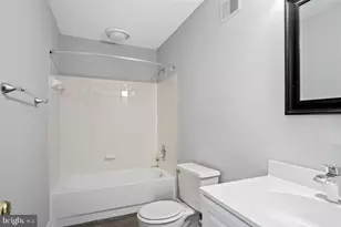 7439 Heatherfield Ln, Alexandria, VA 22315 - Photo 19