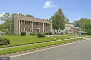 1107 Treeside Ln, Herndon, VA 20170 - Photo 3