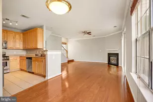 13038 Cabin Creek Rd, Herndon, VA 20171 - Photo 9