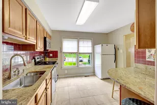 11955 Artery Dr, Fairfax, VA 22030 - Photo 9