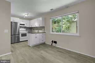 2665 Glengyle Dr, Vienna, VA 22181 - Photo 13