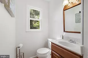 12024 Cheviot Dr, Herndon, VA 20170 - Photo 13