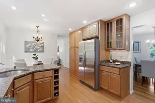 12024 Cheviot Dr, Herndon, VA 20170 - Photo 11