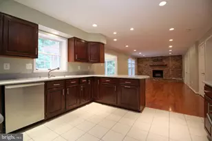 6065 Innisvale Dr, Fairfax Station, VA 22039 - Photo 7