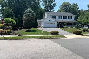 9201 Beachway Ln, Springfield, VA 22153 - Photo 3