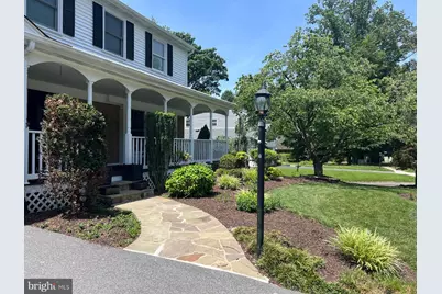 9201 Beachway Lane, Springfield, VA 22153 - Photo 3