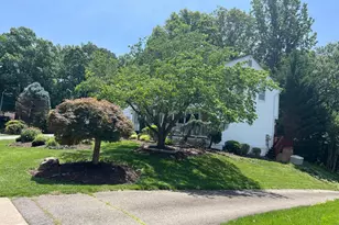 9201 Beachway Ln, Springfield, VA 22153 - Photo 11