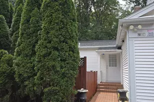 9201 Beachway Ln, Springfield, VA 22153 - Photo 5