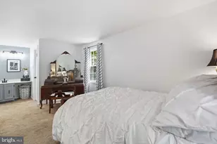 6121 Queens Brigade Ct, Fairfax, VA 22030 - Photo 13