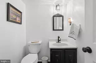 6121 Queens Brigade Ct, Fairfax, VA 22030 - Photo 19