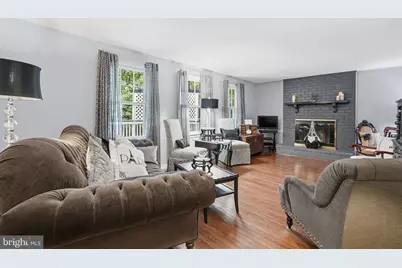 6121 Queens Brigade Court, Fairfax, VA 22030 - Photo 5