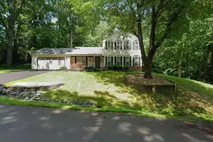 6121 Queens Brigade Ct, Fairfax, VA 22030 - Photo 1