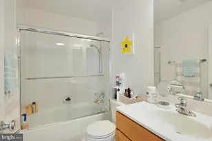 5922 Chesterbrook Rd, McLean, VA 22101 - Photo 65