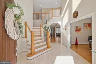 5922 Chesterbrook Rd, McLean, VA 22101 - Photo 11