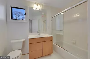 5922 Chesterbrook Rd, McLean, VA 22101 - Photo 59