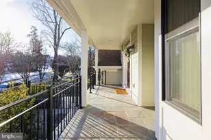 5922 Chesterbrook Rd, McLean, VA 22101 - Photo 5