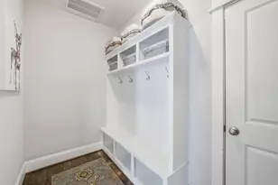 6810 Broyhill Street A Broyhill St, McLean, VA 22101 - Photo 47