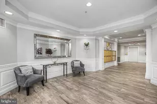 2711 Bellforest Ct, Vienna, VA 22180 - Photo 3