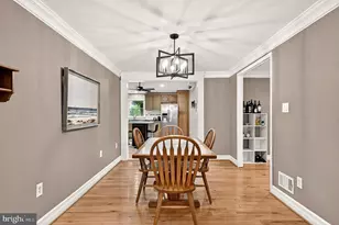 7920 Freehollow Dr, Falls Church, VA 22042 - Photo 7