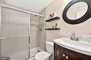 7920 Freehollow Dr, Falls Church, VA 22042 - Photo 15