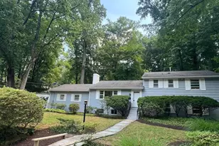 6501 Lakeview Dr, Falls Church, VA 22041 - Photo 1