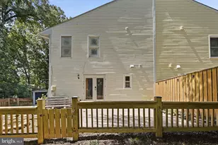 6015 Chestnut Hollow Ct, Centreville, VA 20121 - Photo 29