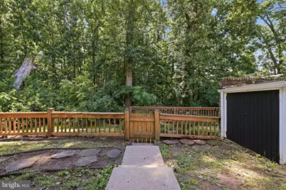 6015 Chestnut Hollow Court, Centreville, VA 20121 - Photo 23