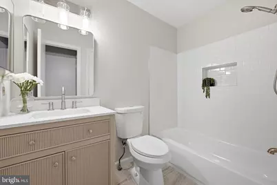 6015 Chestnut Hollow Court, Centreville, VA 20121 - Photo 21