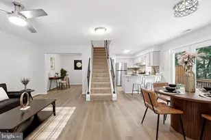 6015 Chestnut Hollow Ct, Centreville, VA 20121 - Photo 5