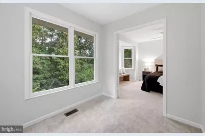 6015 Chestnut Hollow Court, Centreville, VA 20121 - Photo 17