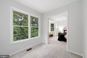 6015 Chestnut Hollow Ct, Centreville, VA 20121 - Photo 17