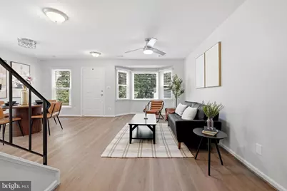 6015 Chestnut Hollow Court, Centreville, VA 20121 - Photo 11