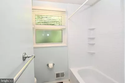 8017 Diving Cliff Lane, Springfield, VA 22153 - Photo 23