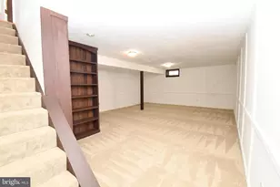 8017 Diving Cliff Ln, Springfield, VA 22153 - Photo 29