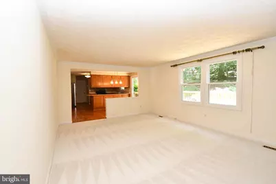 8017 Diving Cliff Lane, Springfield, VA 22153 - Photo 5
