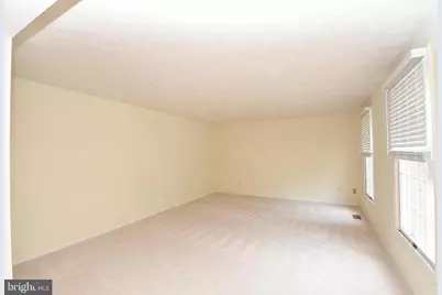 8017 Diving Cliff Lane, Springfield, VA 22153 - Photo 7